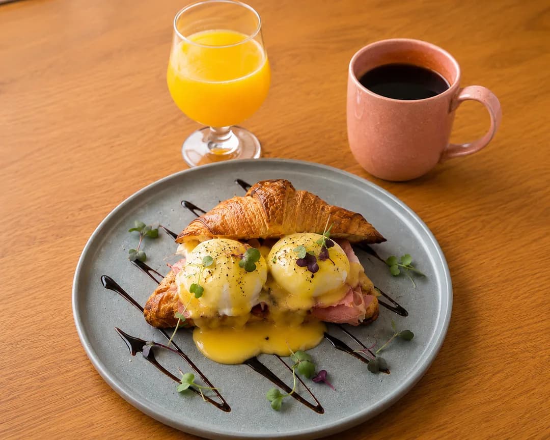 Combo #5 Eggs Benedict Croissant at Floré Café & Kitchen